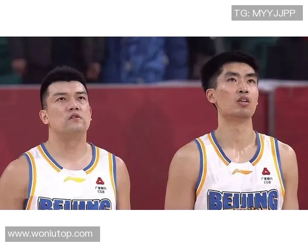 朝球员吐口水！山西球迷太猛了，令人大开眼界！