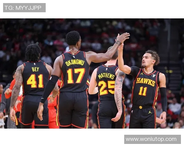 詹姆斯：杰伦·约翰逊和弗拉格的崛起促使特雷·杨和浓眉被交易